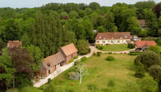 Propriété de 2 hectares avec dépendances à vendre à Varengev 