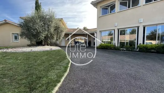 Maison 10 pièces 300 m² 