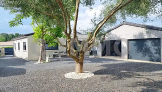 Villa de plain-pied de 110 m² sur terrain de 683 m² avec garage 