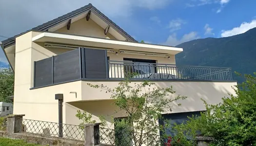 SAINT REMY DE MAURIENNE Très belle vue panoramique pour cette superbe maison de 208 m2 + 2 