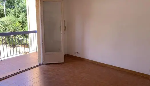 Studio 1 pièce 19 m² 