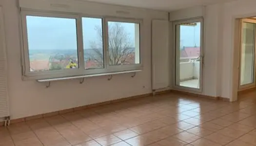 Bel appartement lumineux et bien agencé 