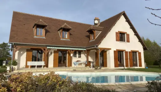 Maison 8 pièces 260 m²