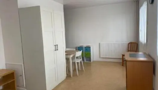 Studio 1 pièce 28 m²