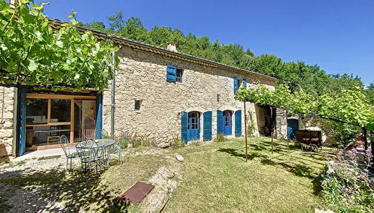 A vendre propriete de caractere avec 8 pieces et plus de 3,5 hectares proche de Sisteron 