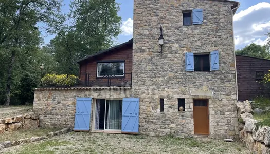 Dpt Var (83), à vendre MONTAUROUX, maison de caractère, piscine, pool house, boulodrome, portail 