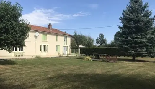 Impressionnante maison de 3 chambres proche d'un bourg