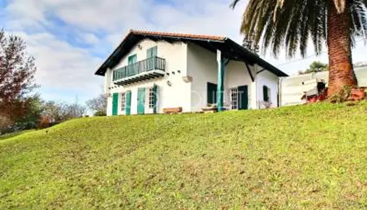 MAISON À VENDRE URRUGNE - VUE RHUNE PROCHE PLAGE