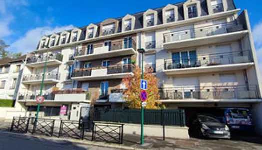 A Gangny, appartement T1 BIS 31.96 m2 - Terrasse - Parking 