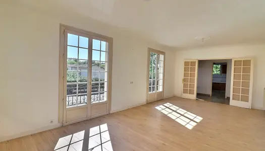 Maison 10 pièces 218 m²