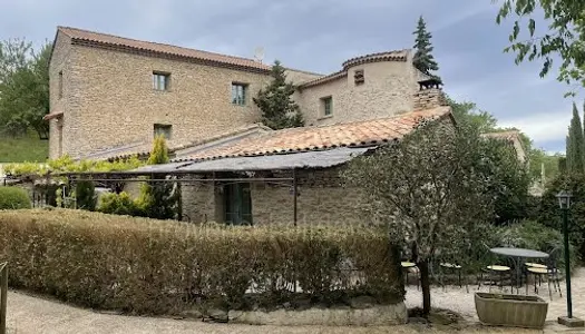 Maison 18 pièces 591 m² 