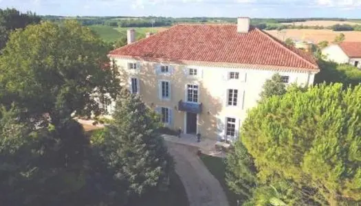 Château 15 pièces 650 m²