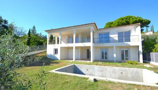 Villa 5 pièces 137 m² 