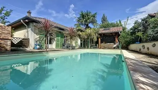 Maison 245 m2 avec piscine et jardin
