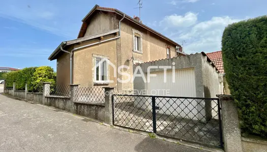 Charmante maison avec garage et jardin