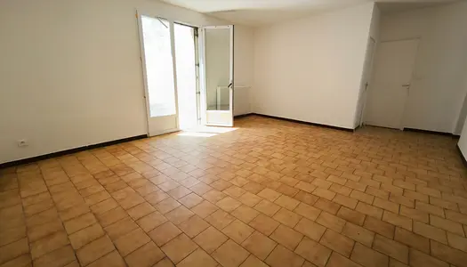 Appartement Narbonne 3 pièces 64 m² avec terrasse et 2 places de parking dans garage fermé 