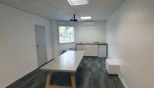 Bureaux 139 m²