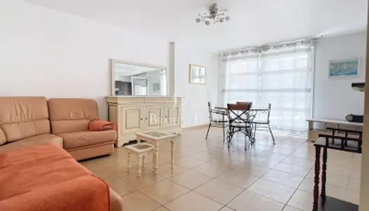 Appartement 3 pièces à vendre au centre ville de Sainte Maxime! 