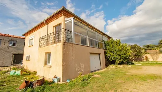 Maison T5, grand garage, terrasse, jardin, 4 chambre à Saint Andrée de Sangonis