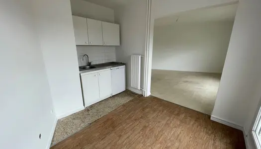 Location Appartement 32 m² à St Etienne 340 € CC /mois