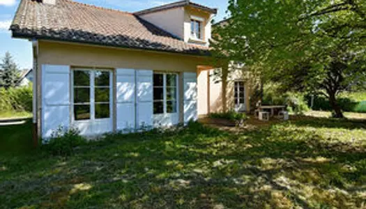 Maison de 5 chambres à vendre à Saint-Just-en-Chevalet 