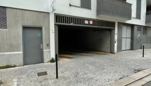 Emplacement parking 20 m2 Bordeaux Bacalan/chartrons 