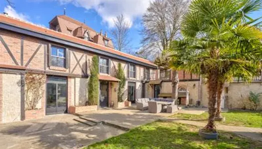 Vends Maison de charme avec piscine - 5 chambres, 220m², La Celle-Saint-Cloud (78) 