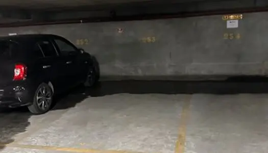 Place de parking sous terrain