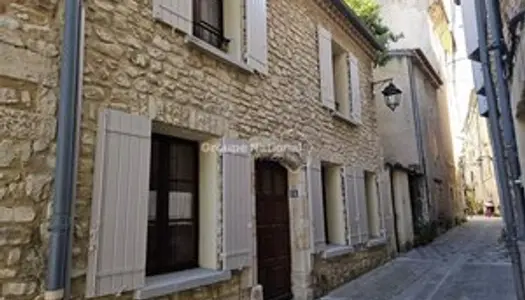 ST DIDIER - MAISON DE VILLAGE + TERRASSE