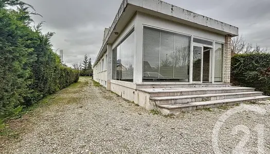 Immeuble 181 m² 