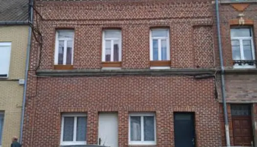 IMMEUBLE mono-propriété loué10 pièces 4 appartements sans travaux, en centre-ville DENAIN 