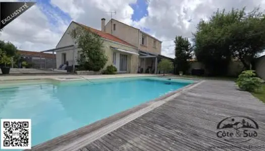 Maison 15 pièces 240 m² 