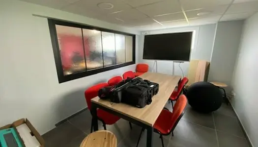 Bureau 101 m² 