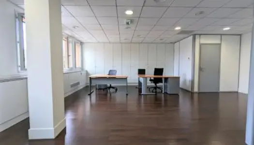 Bureau 88 m² 