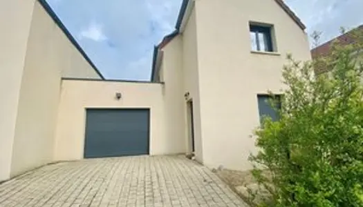 Maison - Villa Location Bressey-sur-Tille 5p 116m² 1100€