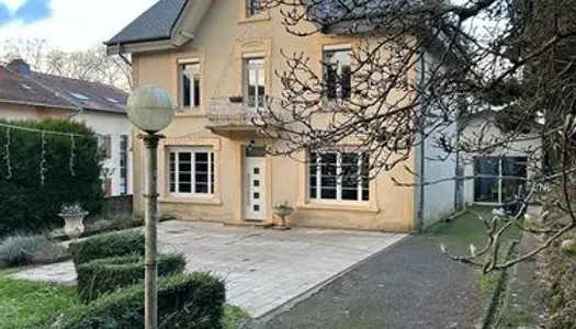 Maison de maître entièrement renovée à Villerupt