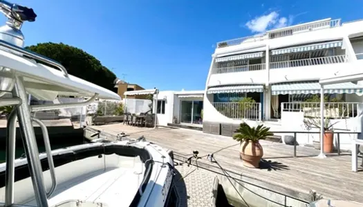 Port Camargue, Rare, Marina individuelle d'angle type 5, 130 m2 + garage et dépendance 15 