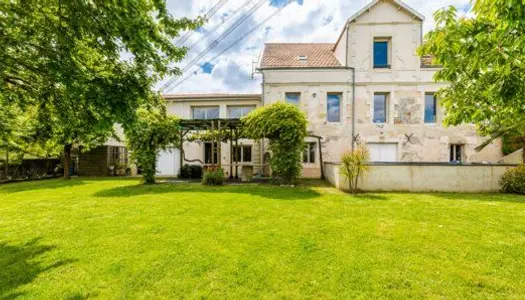 Maison 6 pièces 270 m² 