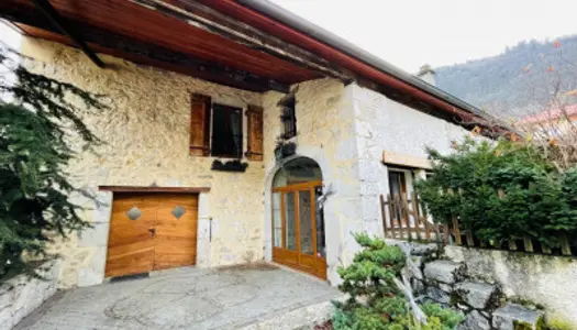 Maison 5 pièces 225 m²