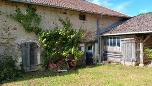 Maison de village avec de grands espaces 