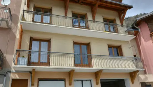 A vendre - Maison avec deux appartements - Montagny 