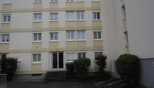 Clermont Ferrand Appartement T1 Proximité CHU Gabriel Montpied ET TRAM 