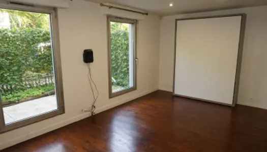 Studio 1 pièce 26 m² 