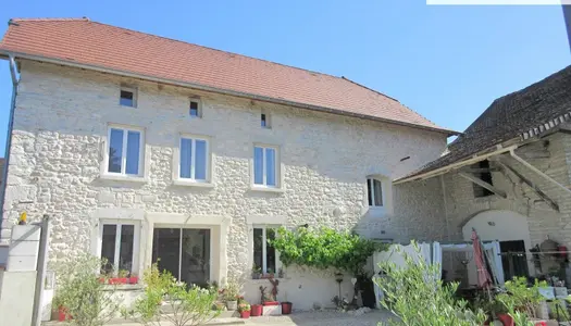 Maison 4 pièces 230 m² 