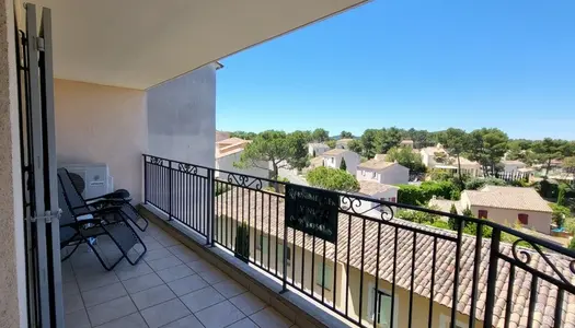 Domaine et golf de PONT ROYAL, BEL APPARTEMENT de 69 m2,climatisé,  avec vue dégagée, belle et 