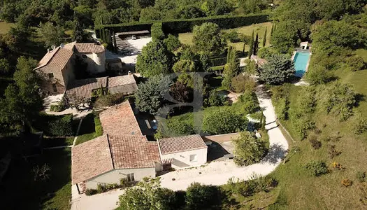 Mas provençal 20 pièces 640 m² 