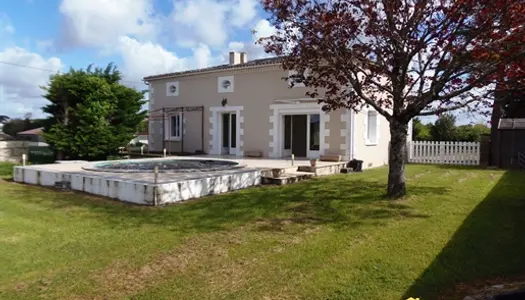 Maison Vente Saint-Fort-sur-Gironde 6p 232m² 299999€