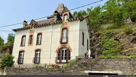 Maison Bourgeoise 