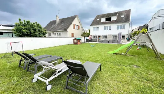 Maison 7 pièces 247 m² 