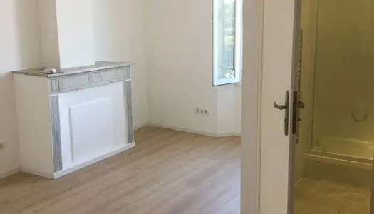 Studio 1 pièce 32 m² 